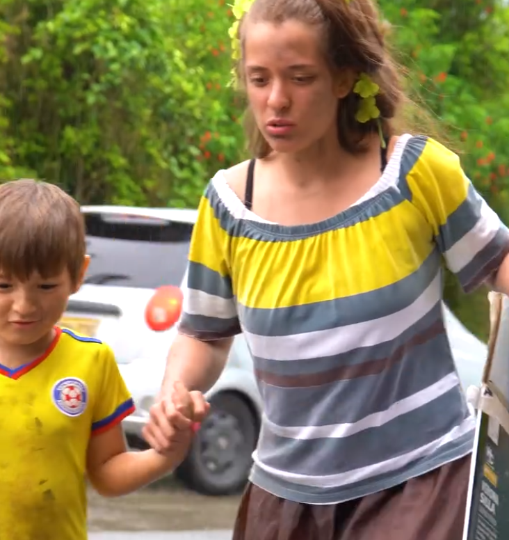 V0801141 Encontró a su esposo con una vagabunda en su casa sin imaginar este motivo part2