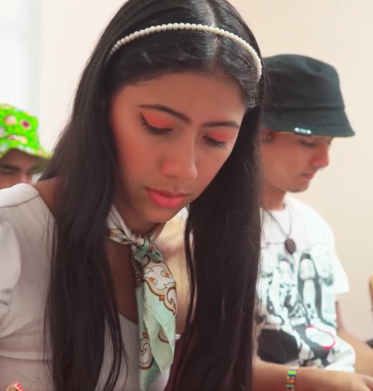 V0901085 Escribió en su pierna para pedirle ayuda al maestro part2