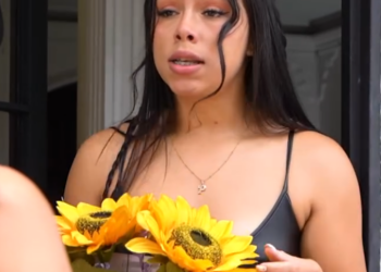 V1601069 Este hombre casado le manda flores a su ex sin imaginar como lo descubrirían part2