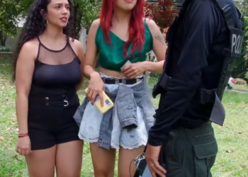 V2201063 Estrategia de mujeres ladronas despertó la curiosidad de un vagabundo para atraparlas part2