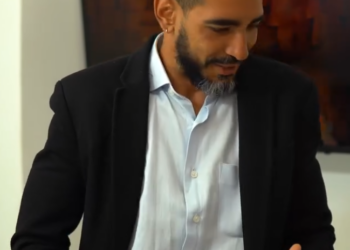 V2201066 Querían deshacerse de mi para vender mi casa y mi empresa  part2