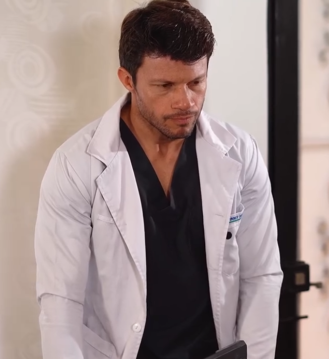 V2301139 Mujer de la calle compró a esta vagabunda  part2