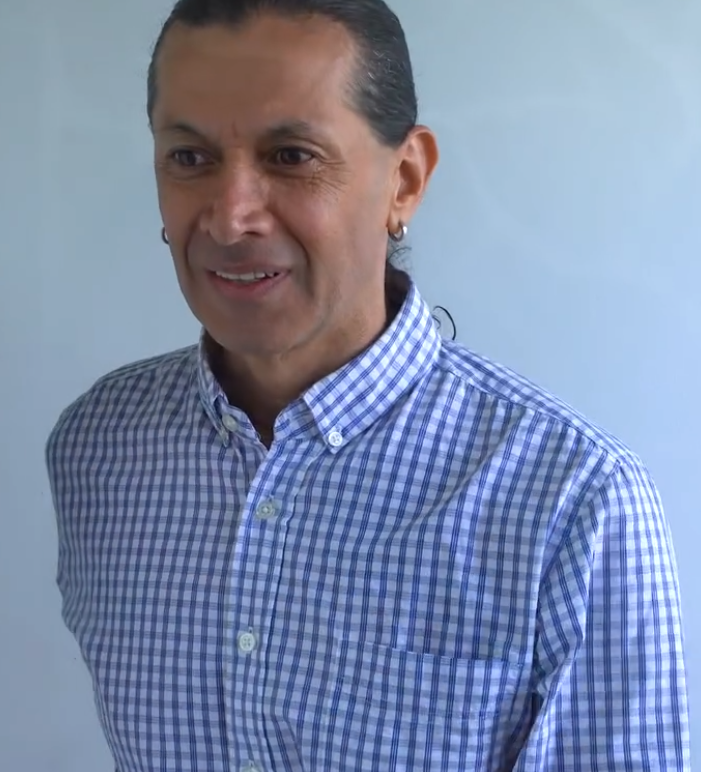 V2301168 Descubrió que su novia era la amante de su padre part2