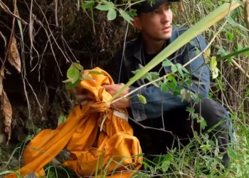 V2301180 Rea fugó de la cárcel para rescatar a esta chica de una situación peligrosa part2