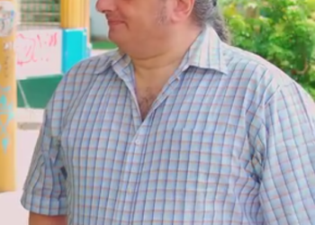 V2301228 Millonario le dio una gran recompensa por su humildad part2