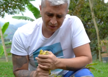 V2301231 Confundió al dueño con el conserje y se llevo una gran sorpresa part2