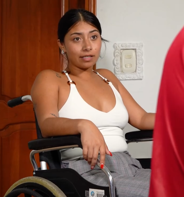 V2301237 Contrato a un chico de la calle para fingir ser su novio part2