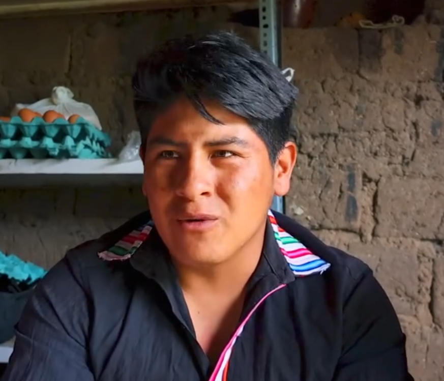 V0701013 Los hijos de hoy necesitan urgente un padre este señor part2