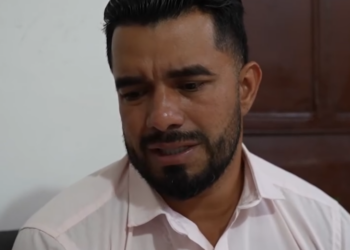 V1001153 La niñas se cambian de auto para que sus padres se enamoren part2