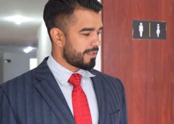 V1001146 Jefe les hacía esto a sus secretarias para que conserven su trabajo hasta que esto le pasó part2