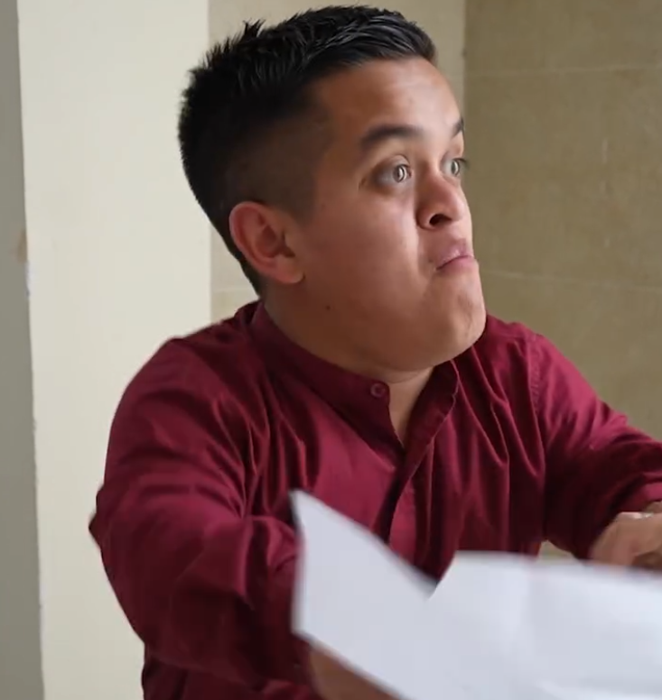 V1001147 Mientras su esposa lo descuidaba las atenciones de su empleada lo enamoraban part2