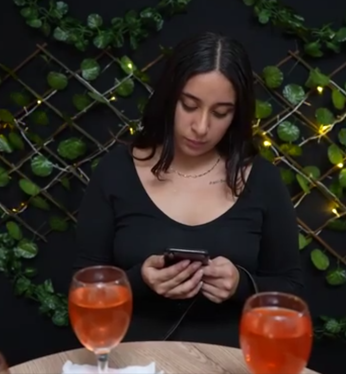 V1001148 Albañil descubre a su esposa con otro hombre frente suyo pero al final ella se lleva una gran lección part2