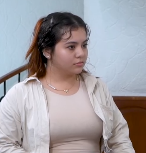 V0901018 Niña revela la infidelidad de su madre con el vecino part2