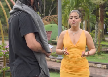 V1001001 Millonario paga cien dolares por un abrazo, la manera mas bonita de perder dinero part2