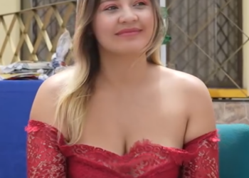 V1001169 Chica se Desarregla para una cita con Millonario pero al Final se Enamora part2