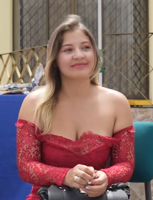 V1001169 Chica se Desarregla para una cita con Millonario pero al Final se Enamora part2