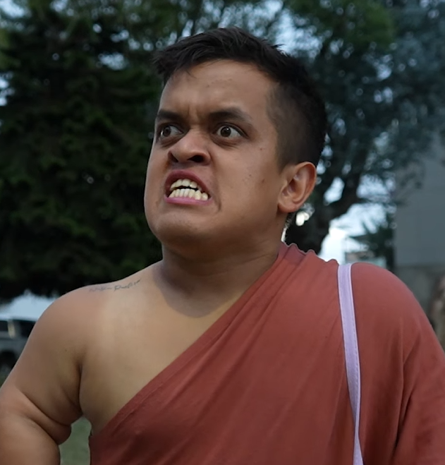 V1301023 Padre de familia se vistió de mujer para descubrir como la madre de su hija malgastaba el dinero de su hija y la desprotegía part2