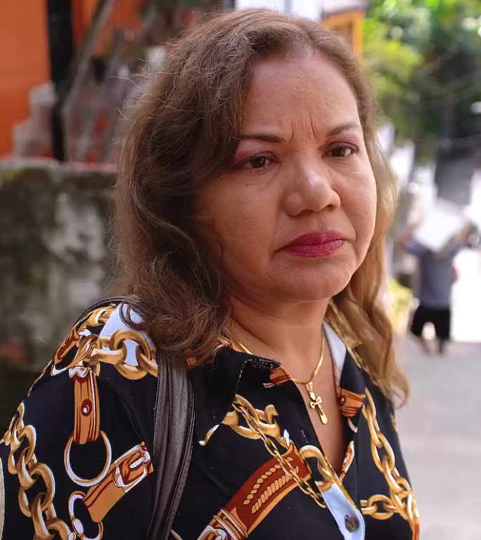 V2101123 Jovencita de 18 años se enamoró de un hombre mayor sin imaginar como terminaría part2