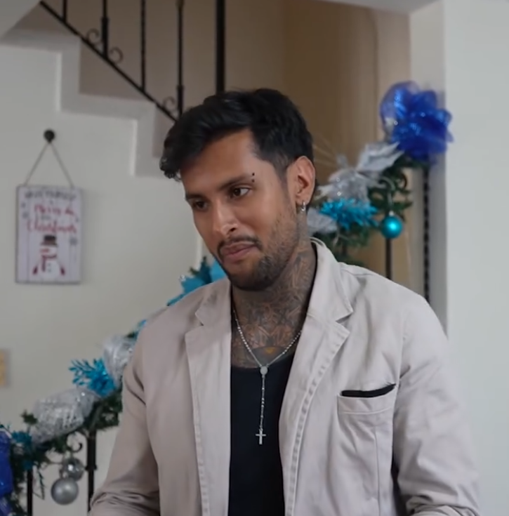 V1301001 Madre e hija se enamoran del mismo hombre y hacen hasta lo imposible para quedarse con él part2