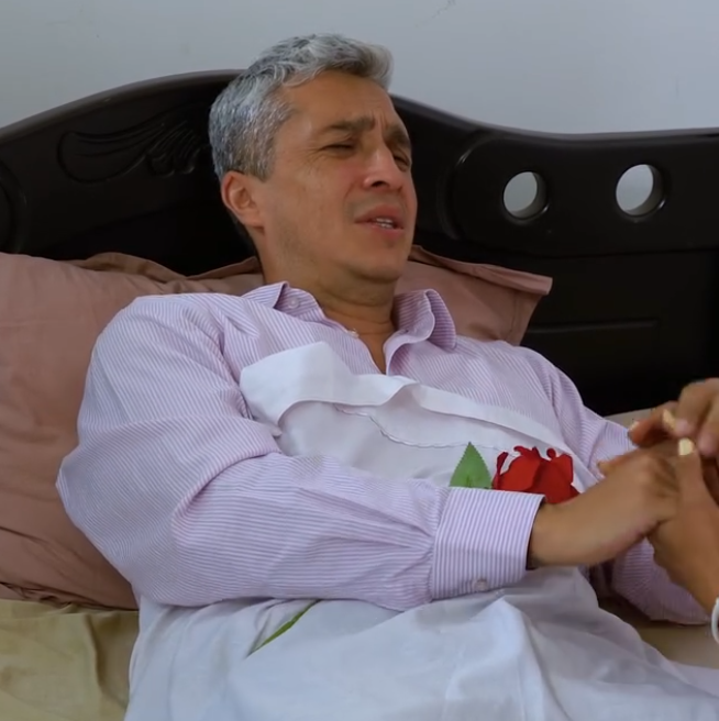 V0901026 Una empresaria le pidió un dólar prestado a una humilde vendedora, sin imaginar como cambiaría su vida part2