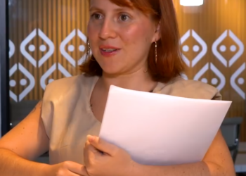 V0901035 Humilló al empleado de limpieza sin imaginar quien era part2