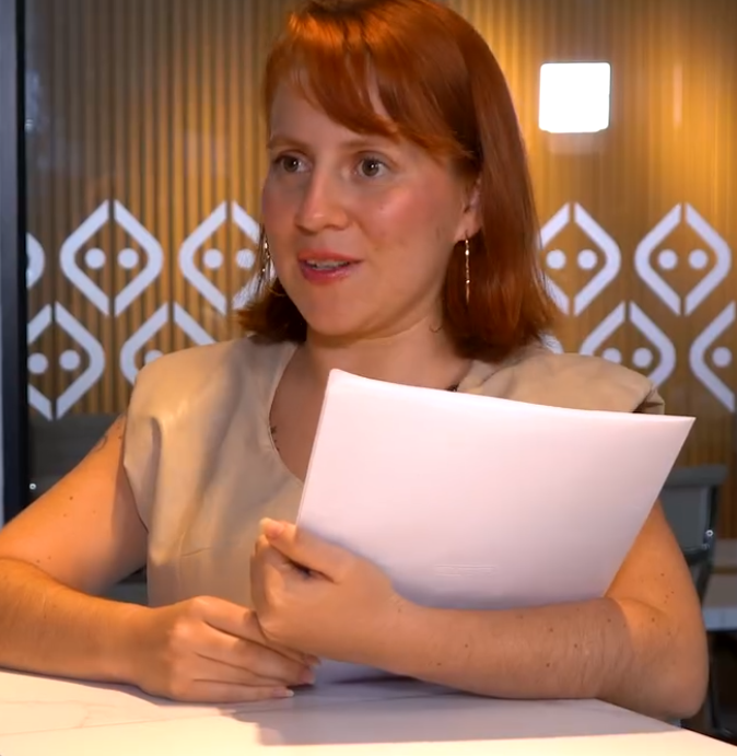 V0901035 Humilló al empleado de limpieza sin imaginar quien era part2