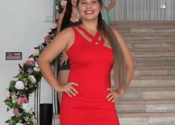 V1001141 Niñas ricas la humillan en concurso de belleza pero al verla modelar así reaccionaron part2