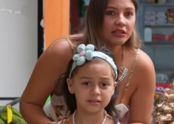 V1301034 Niña puso su foto en el teléfono de un chico y te va a sorprender el por qué lo hizo part2