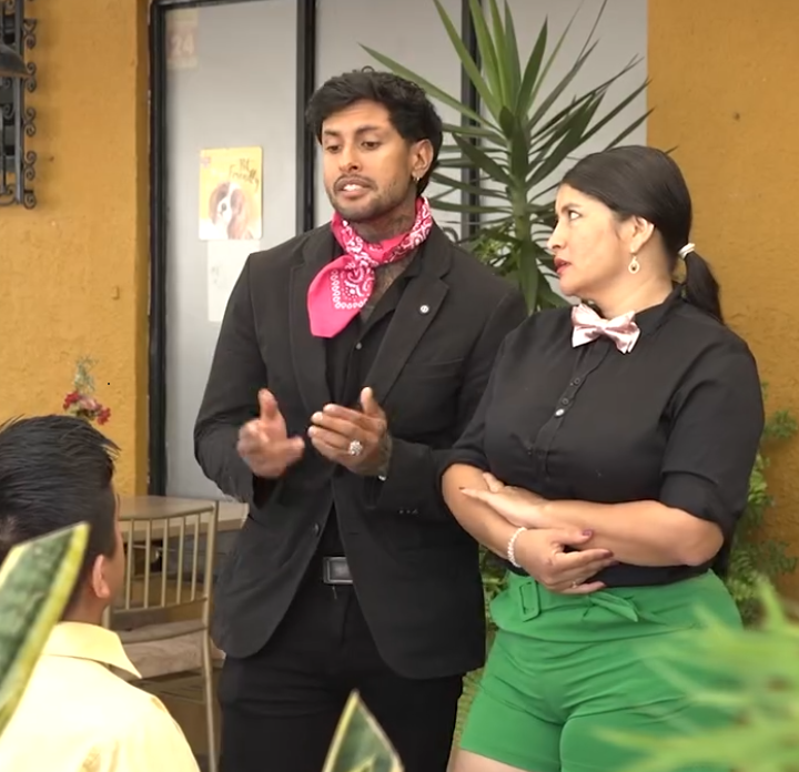 V1001126 Se burlaron de el por su estatura, pero les tapó la boca cuando supieron quien era part2