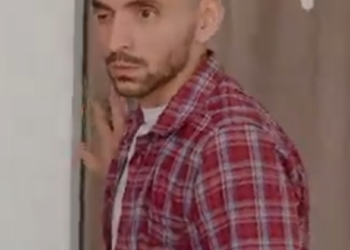 V2301101 Lo que encontró dentro del colchón de su madre les cambió su vida part2