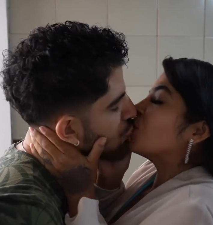 V1001121 HIZO PASAR A SU AMANTE COMO SU ESPOSO PARA METERLO EN LA CASA part2