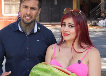 V1301056 Escondió oro en una sandía gracias a la inteligencia de esta abuelita part2