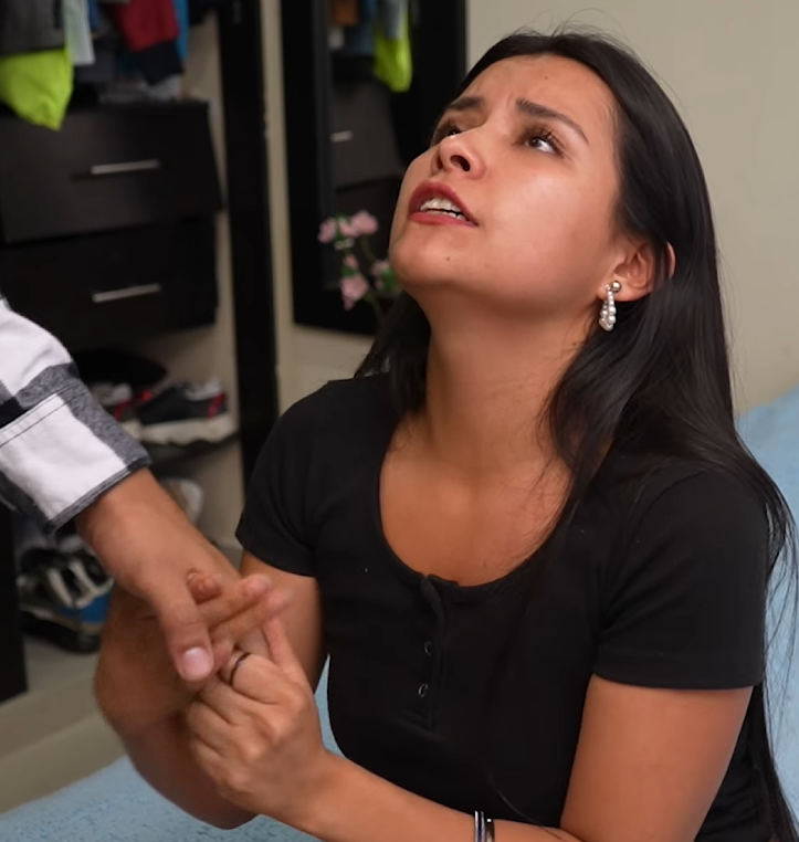 V1001166 Fingió su funeral para descubrir la triste verdad de su marido part2