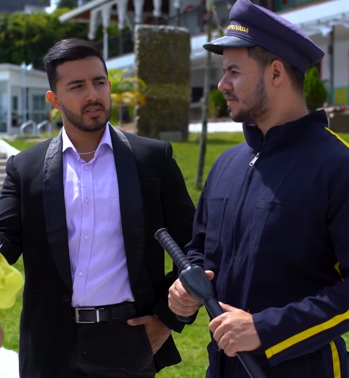 V1601049 Se metió con la mujer equivocada y recibió una gran lección part2