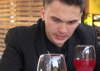 V1601051 Un millonario me recogió de la calle y me convirtió en esta gran mujer part2