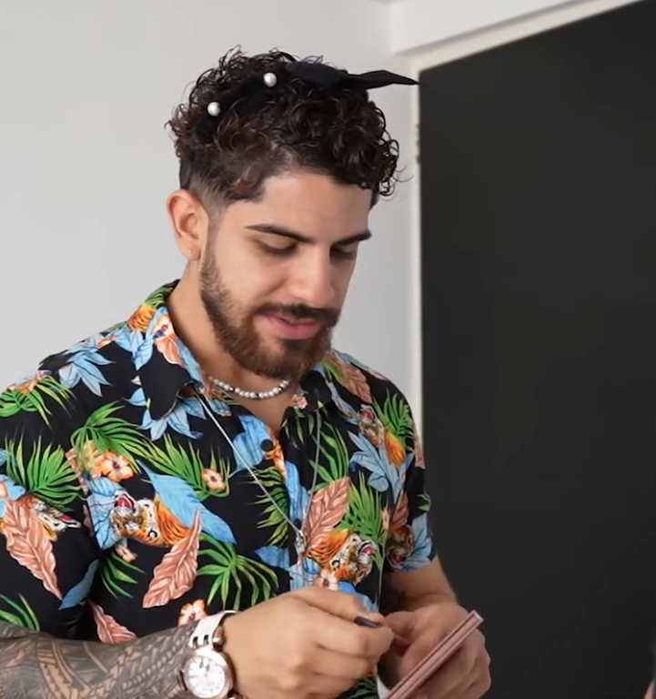 V1001167 Mi mejor amigo se enamoró de mí y también de mi esposo part2