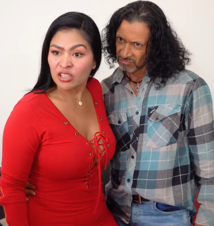 V2301054 Vendía dulces para mantener a su madre, sin imaginar como encontraría el amor de su vida part2