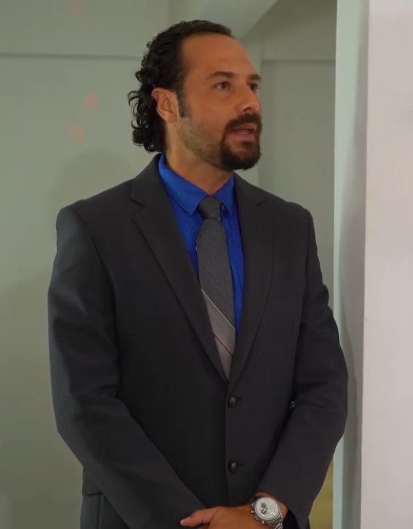 V2301056 Mujer se metió por la ventana para dejarle su hija a este hombre abandonándola de esta manera part2