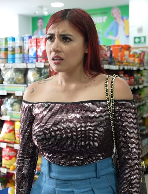 V2201057 Confundió al dueño con una persona de la calle y se llevó esta sorpresa part2