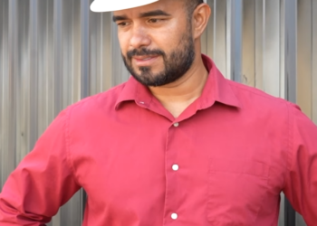 V2201065 Novia interesada menosprecia el trabajo de su novio part2