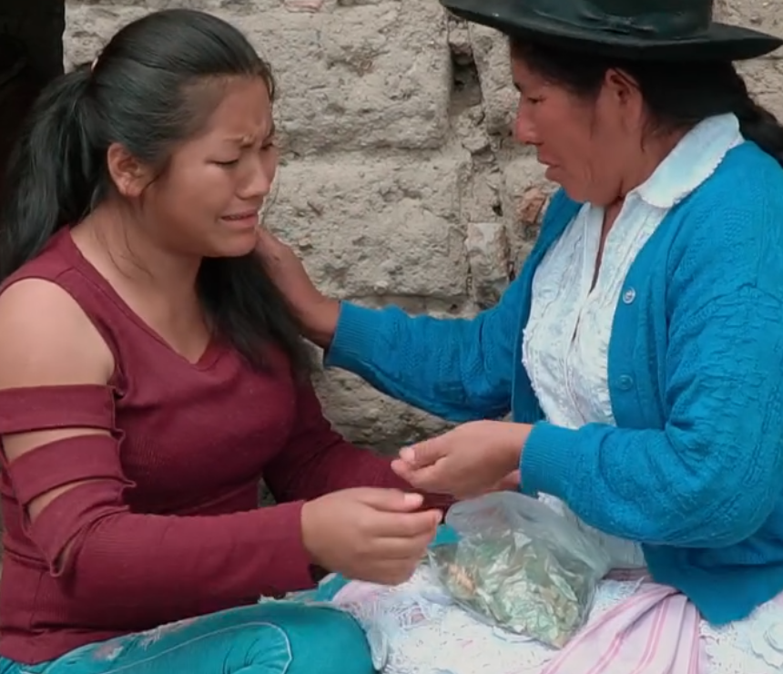 V0701010 Humilde madre recibe una sorpresa de sus hijos despues de años part2