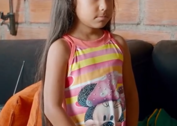 V0701089 Mujer fantasma se le apareció en el camino, pero ella descubrió esto part2