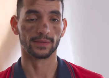 V2201086 Su madre lo rechazo por ser un simple jardinero y le demostró lo contrario part2