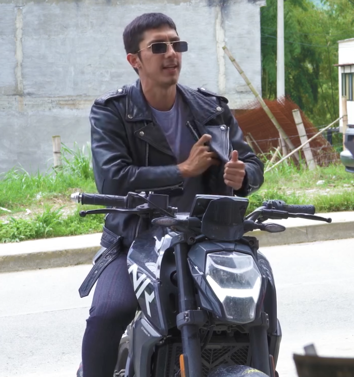 V0901105 Humillo a su hermano por ser pobre sin imaginar en quien se convertiría part2