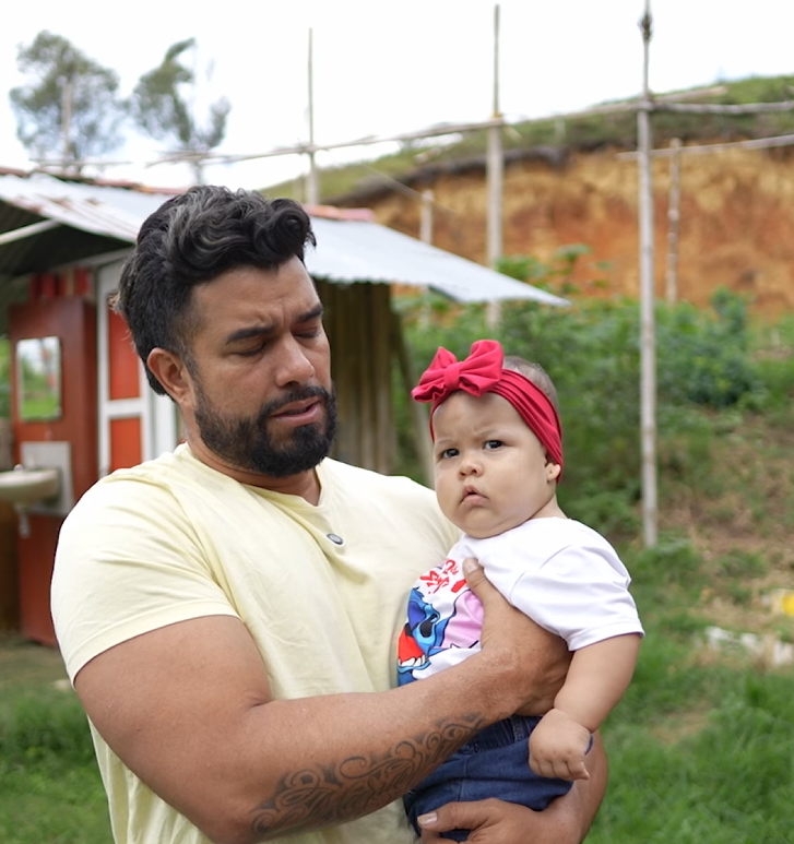 V1301107 Asi se le abre los ojos a un Cornudo part2