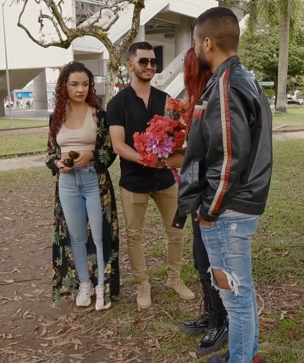 V2801120 Millonaria se enamora de un hombre mudo por una extraña razón part2