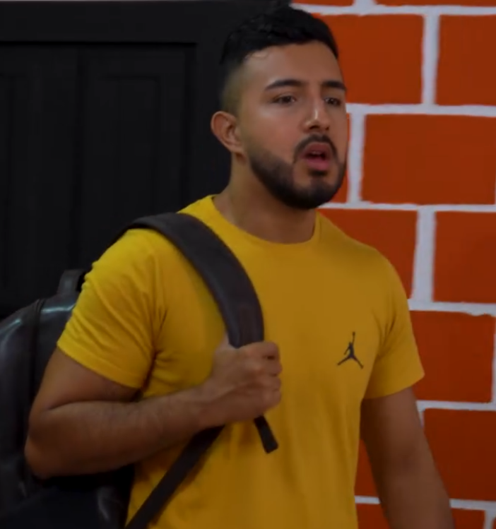 V2801132 No tenia como pagar el arriendo y le toco entregar lo que mas cuidaba part2