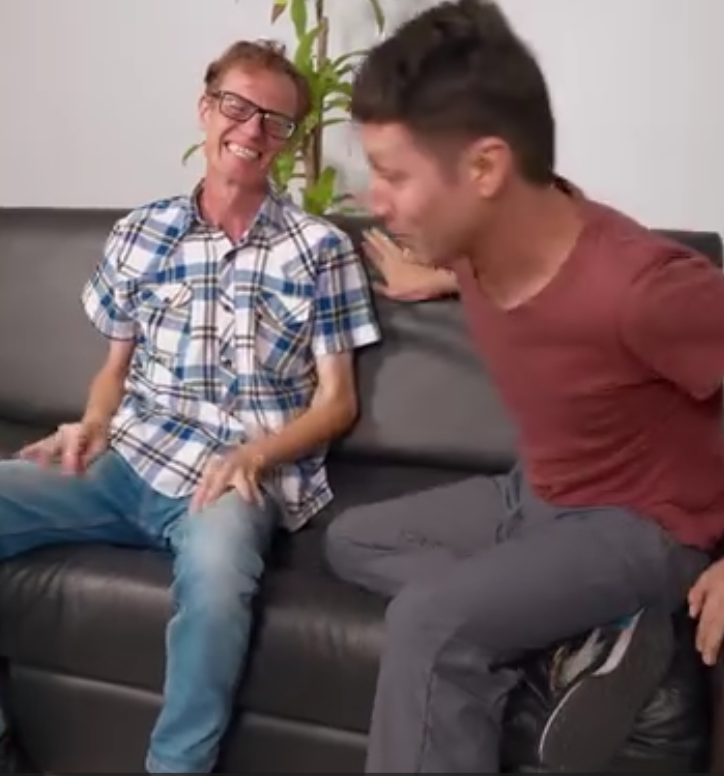 V2801060 Sus padres lo abandonaron cuando era un bebe sin imaginar en quien se convertiría part2