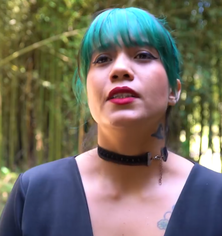 V2201009 Niño millonario puso a competir estas chicas por el amor de su padre part2