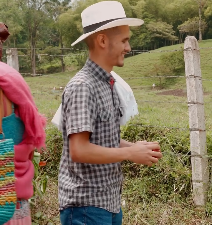 V2201015 Su esposo la abandonó con su hijo recién nacido pero el karma le cobro muy caro part2